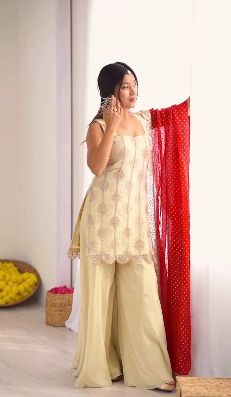 Urban Cream & Red Contrast Ensemble